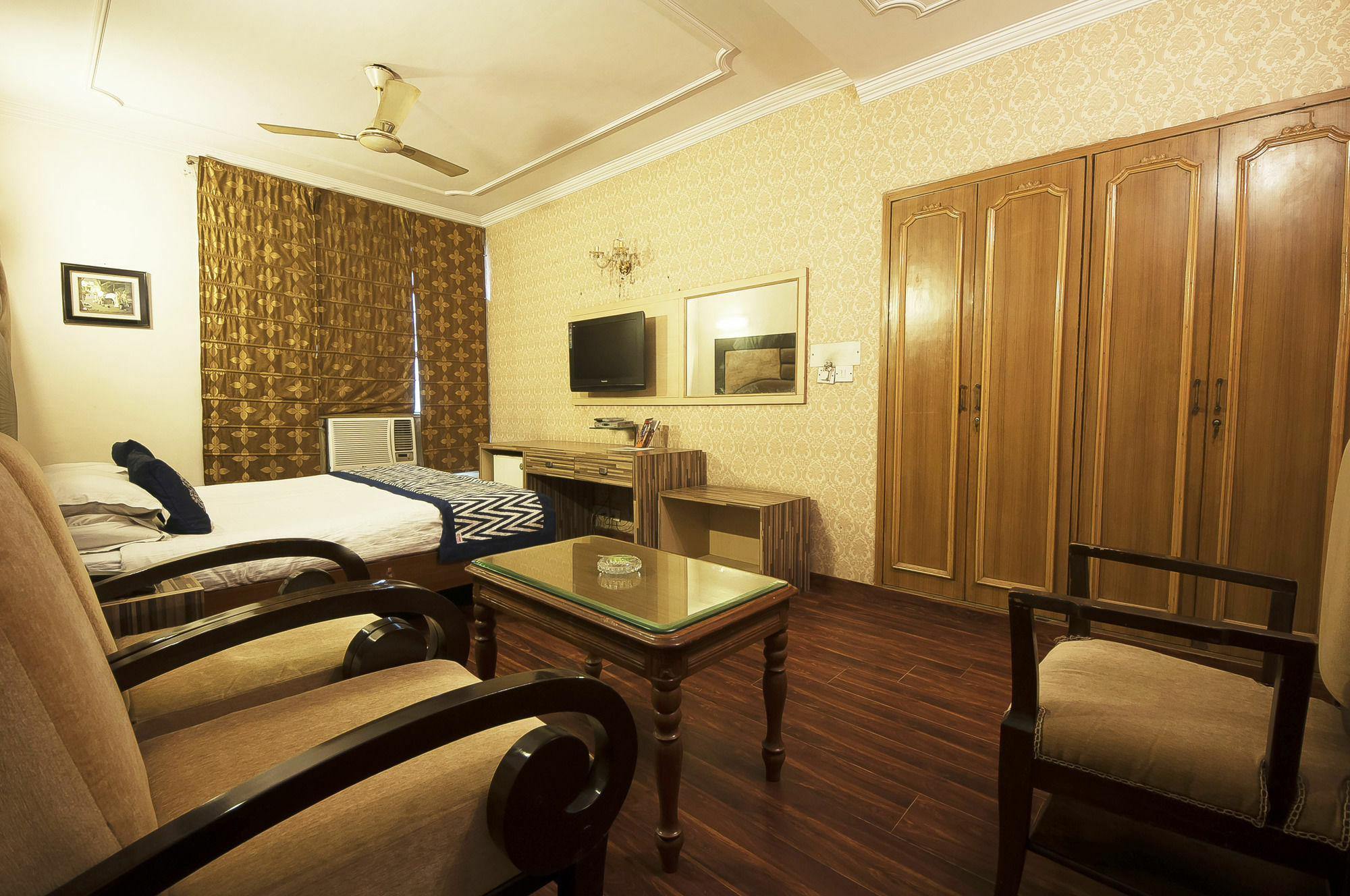 Golden Leaf Hotel นิวเดลี ภายนอก รูปภาพ
