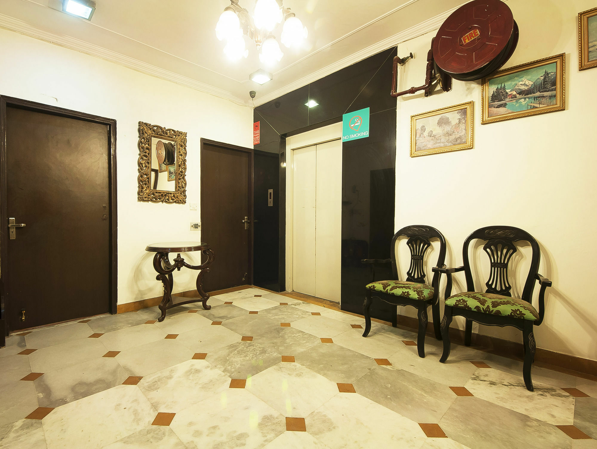 Golden Leaf Hotel นิวเดลี ภายนอก รูปภาพ